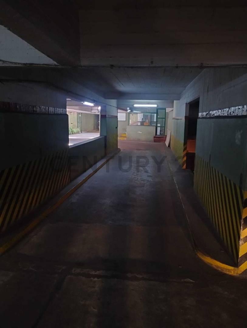 Foto de COCHERA en Planta Baja con acceso directo y seguridad 24hs - a metros, imagen 2