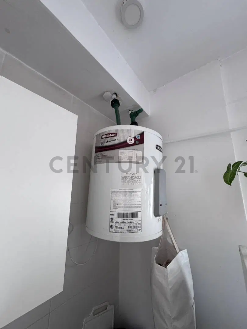 Monoambiente con balcón en Boedo 2