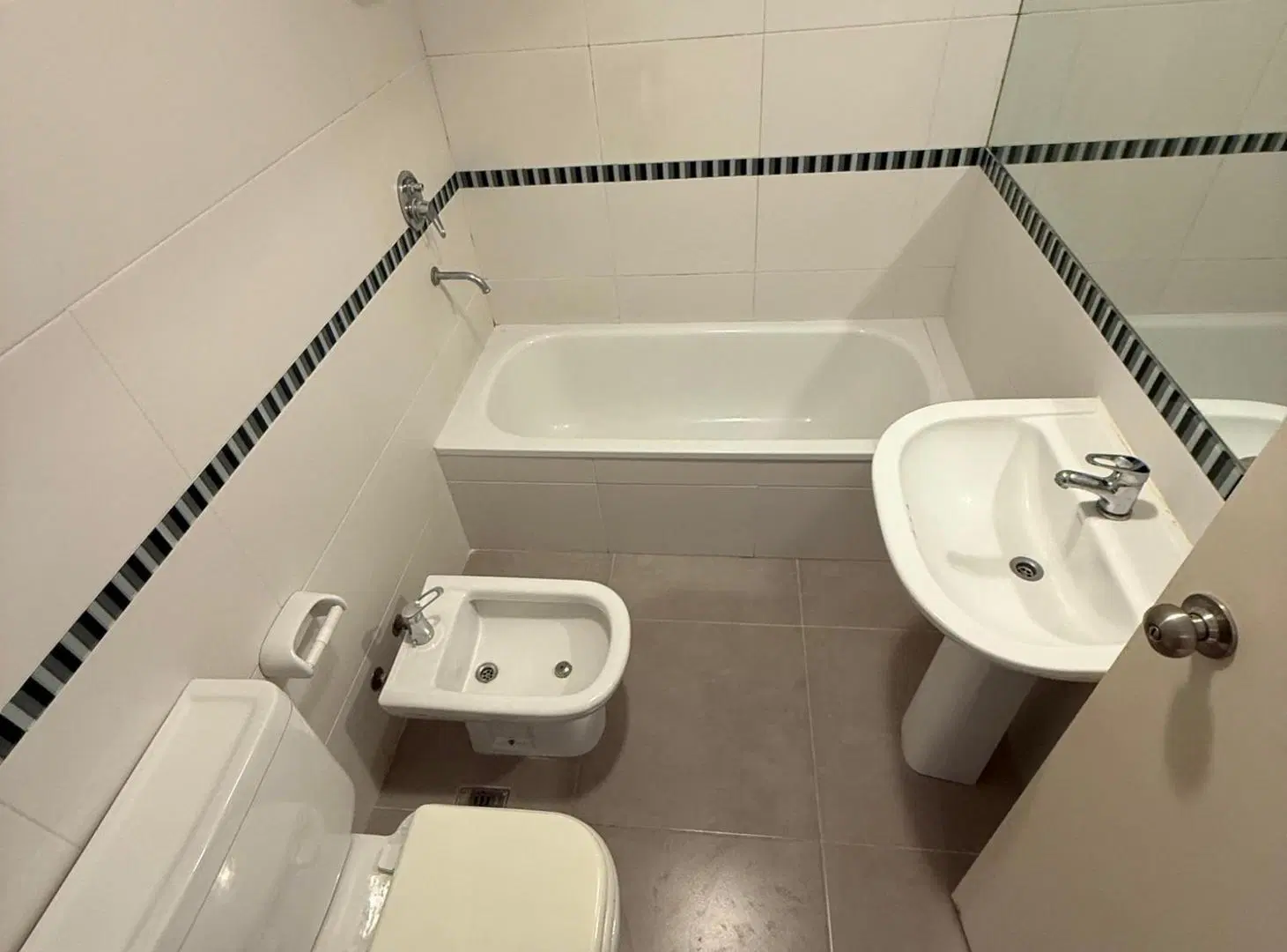 MONOAMBIENTE CON BALCÓN EN ALQUILER, VILLA URQUIZA 2