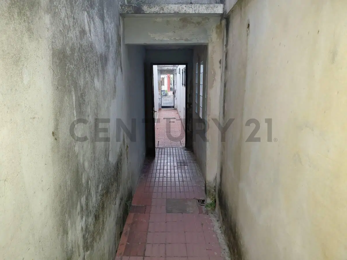 LOTE DE 3 PH.   PARA INVERSIÓN.  BANFIELD centro. 4