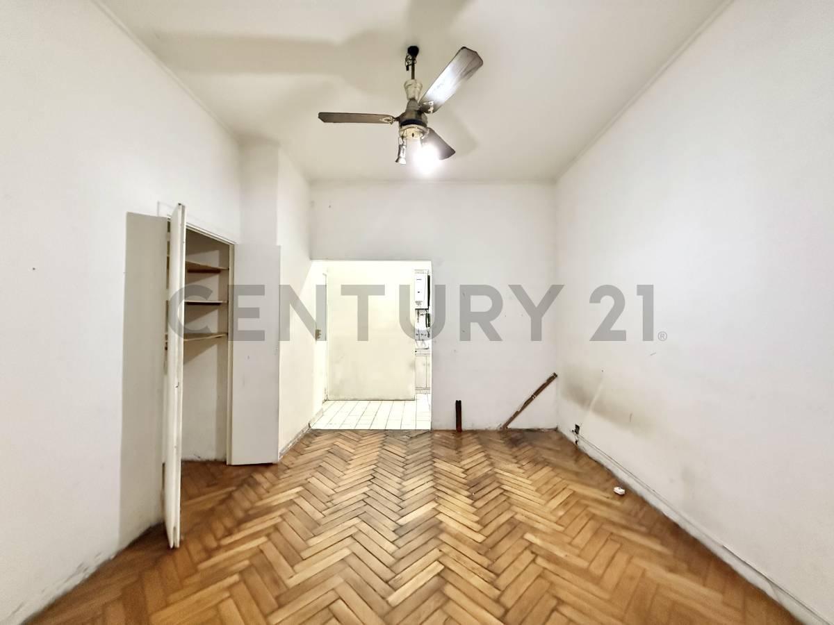 Foto de VENTA DEPARTAMENTO MONO - APTO PROFESIONAL EN TRIBUNALES, imagen 2