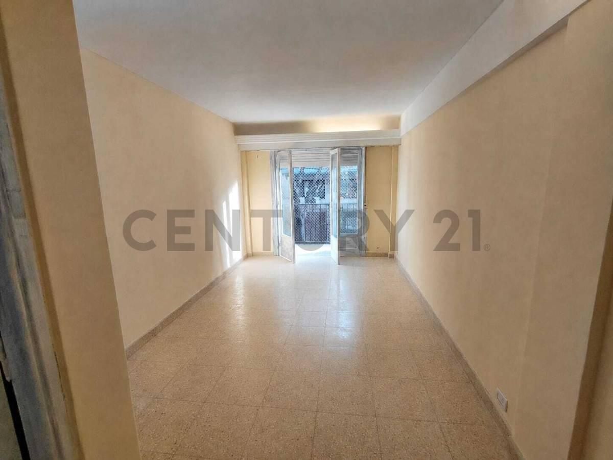 Foto de ALQUILER 3 AMBIENTES CON BALCÓN AL FRENTE | MUY LUMINOSO | GARCÍA DEL, imagen 2