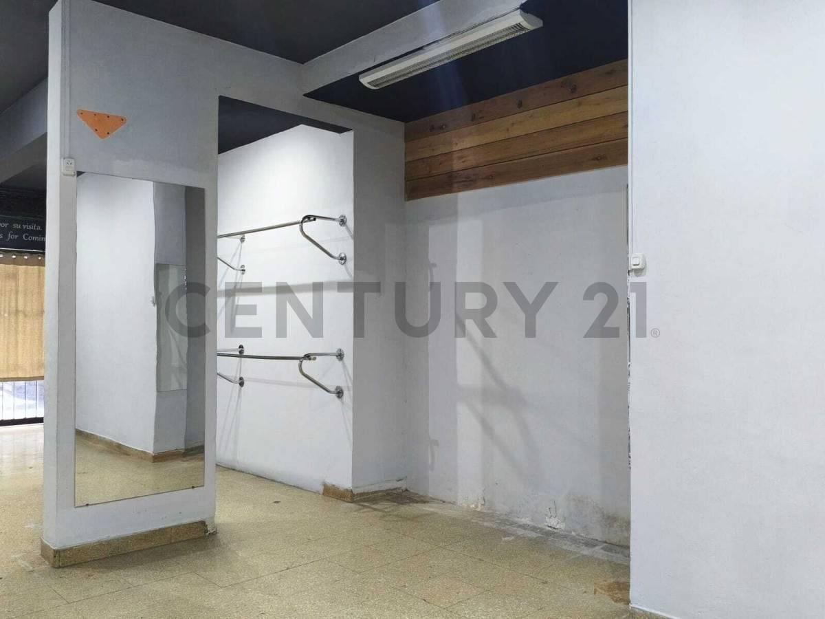 Foto de Alquiler - Local Comercial a la Calle, imagen 1