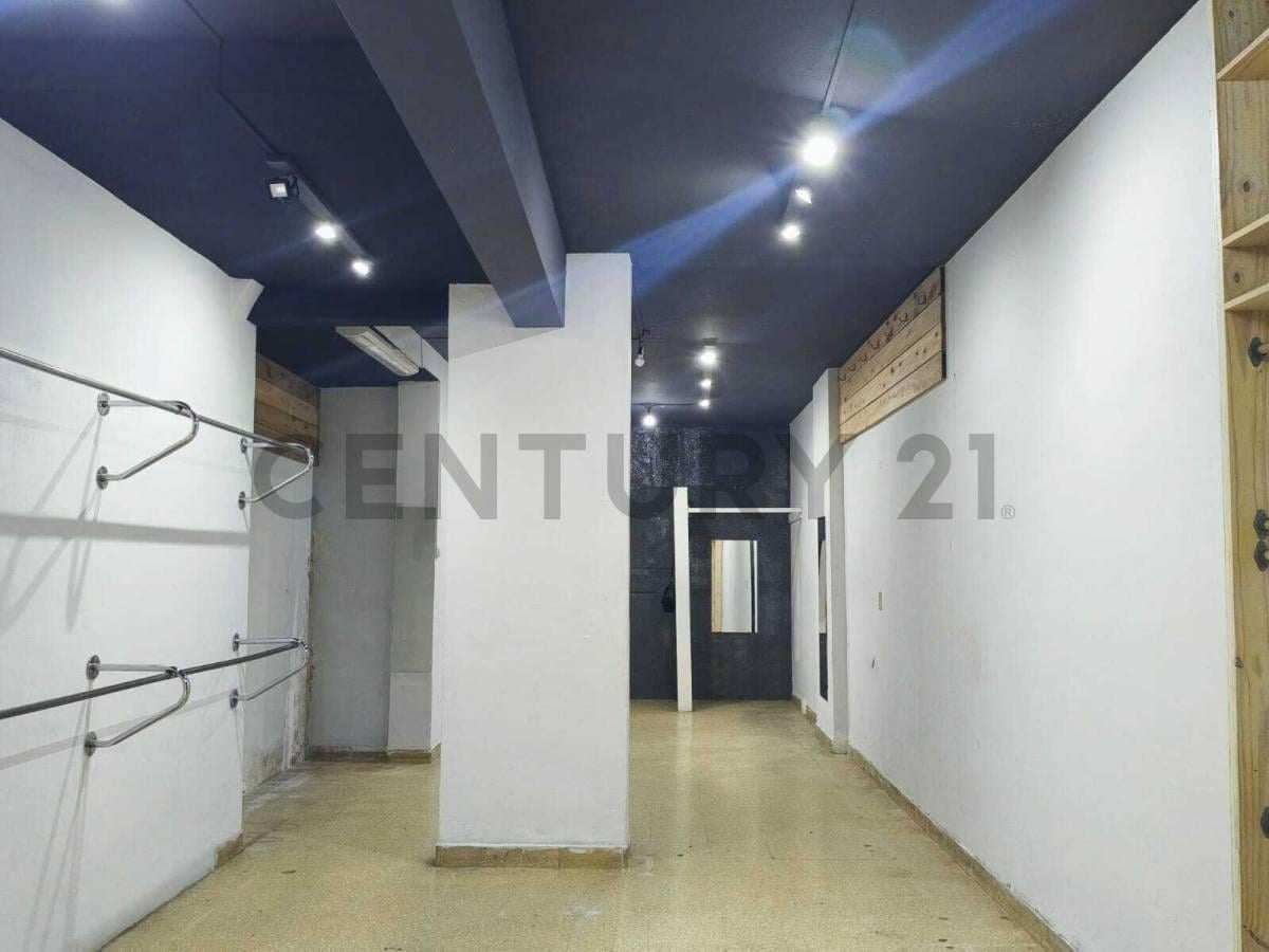 Foto de Alquiler - Local Comercial a la Calle, imagen 4