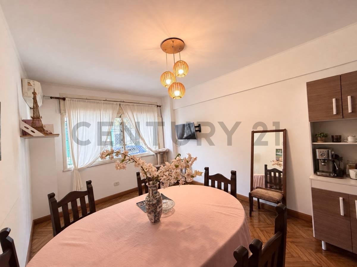 Foto de VENTA DEPARTAMENTO 2 AMB CON PATIO - PARQUE CHAS, imagen 1