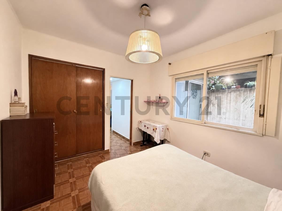 Foto de VENTA DEPARTAMENTO 2 AMB CON PATIO - PARQUE CHAS, imagen 4