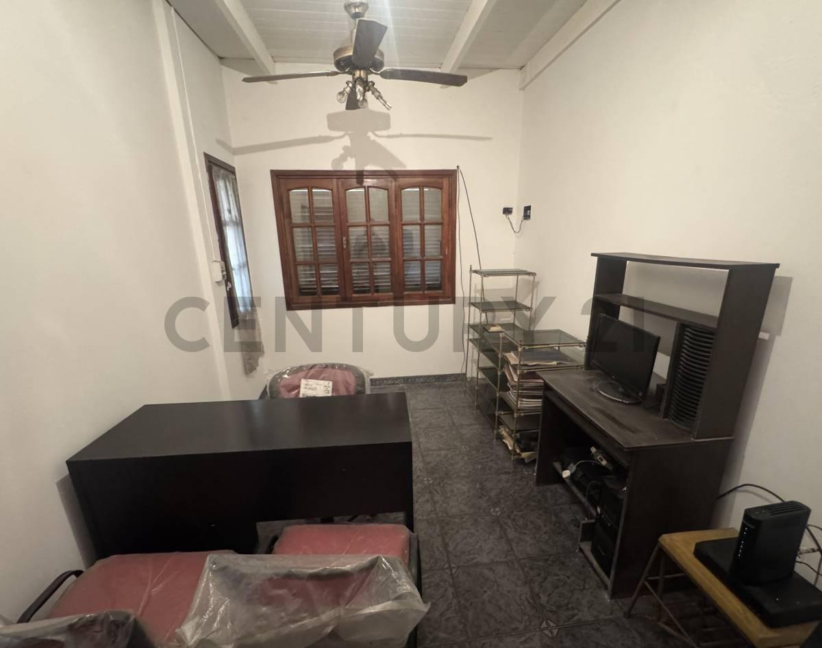 Foto de PH DE AMPLIAS DIMENSIONES, DOBLE ACCESO Y TERRAZA – NUEVA POMPEYA, imagen 2