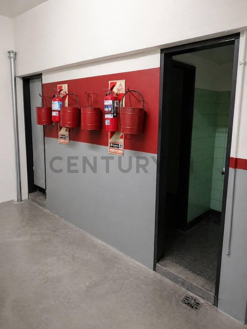 Foto de VENTA - COCHERA CUBIERTA - TRIBUNALES, imagen 3
