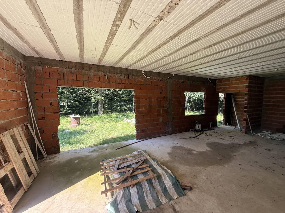 Foto de ¡TERRENO CON PILETA EN BARRIO 20 DE JUNIO CON 2 CASAS EN TERMINACIÓN!, imagen 4