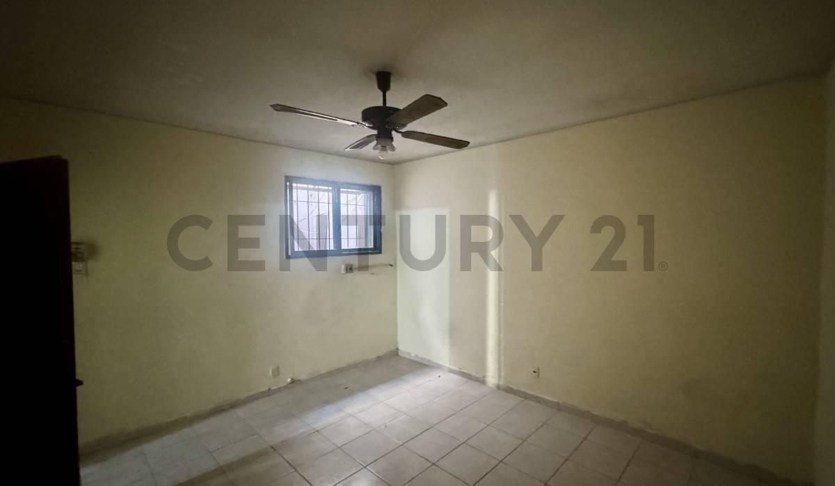 Foto de VENTA - LOCAL COMERCIAL + DOS DEPARTAMENTOS EN BLOQUE - FLORES, imagen 5