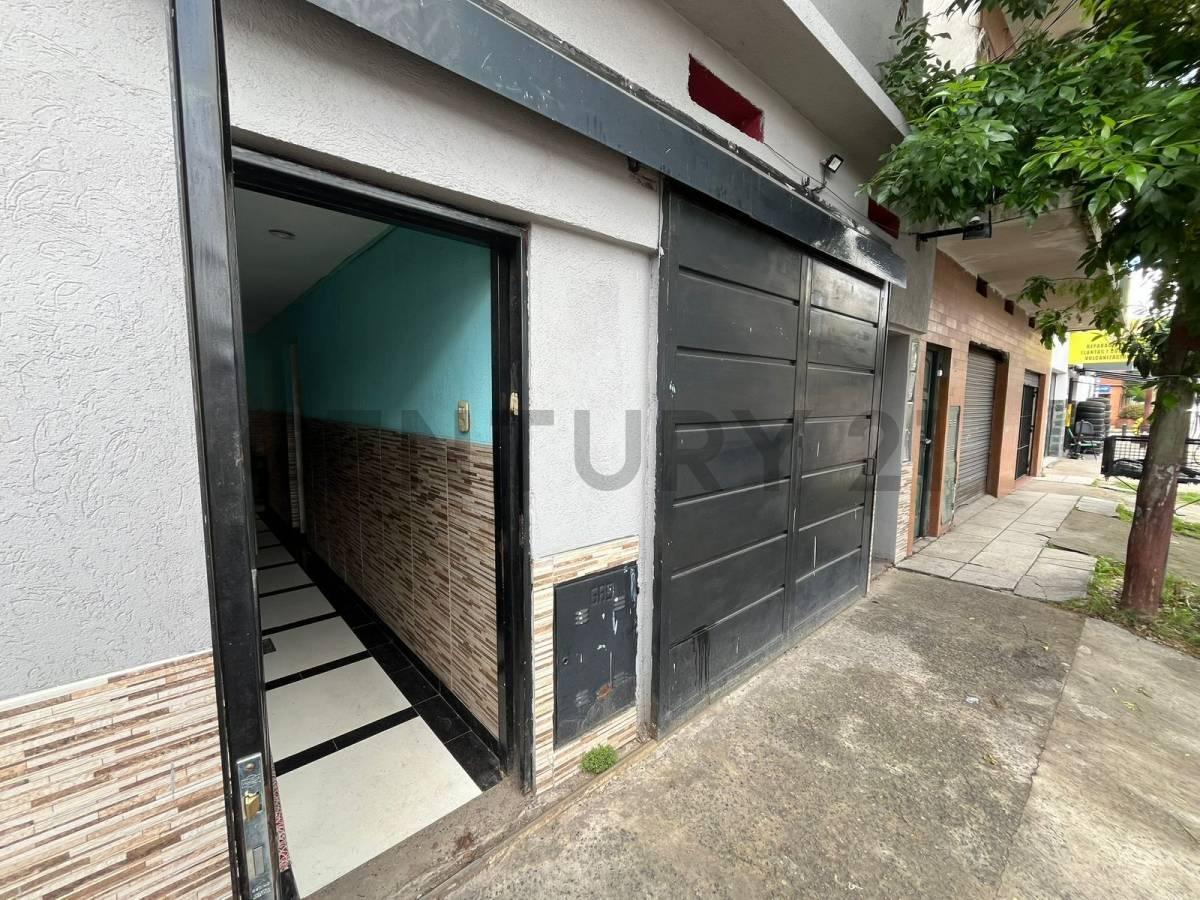 Foto de CASA + PH Independiente + Local / Lote Propio/ Ideal Renta o, imagen 2
