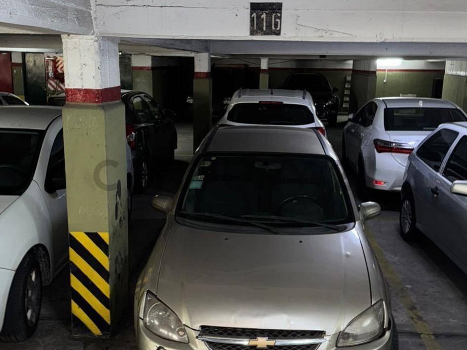 Foto de COCHERA en Planta Baja con acceso directo y seguridad 24hs - a metros, imagen 1