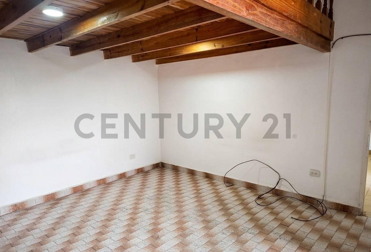 Foto de VENTA | PH 2 AMBIENTES CON ENTREPISO | PARQUE CHACABUCO, imagen 4