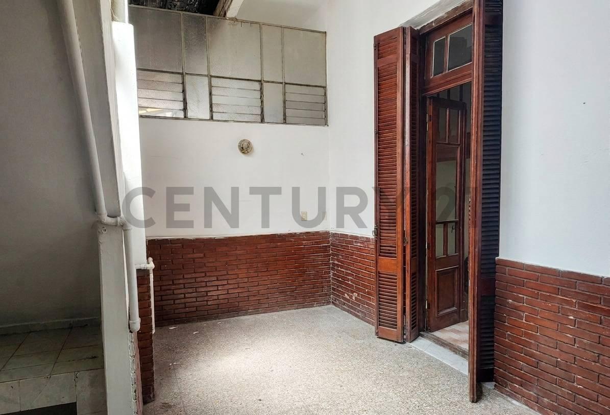 Foto de VENTA | PH 2 AMBIENTES CON ENTREPISO | PARQUE CHACABUCO, imagen 1