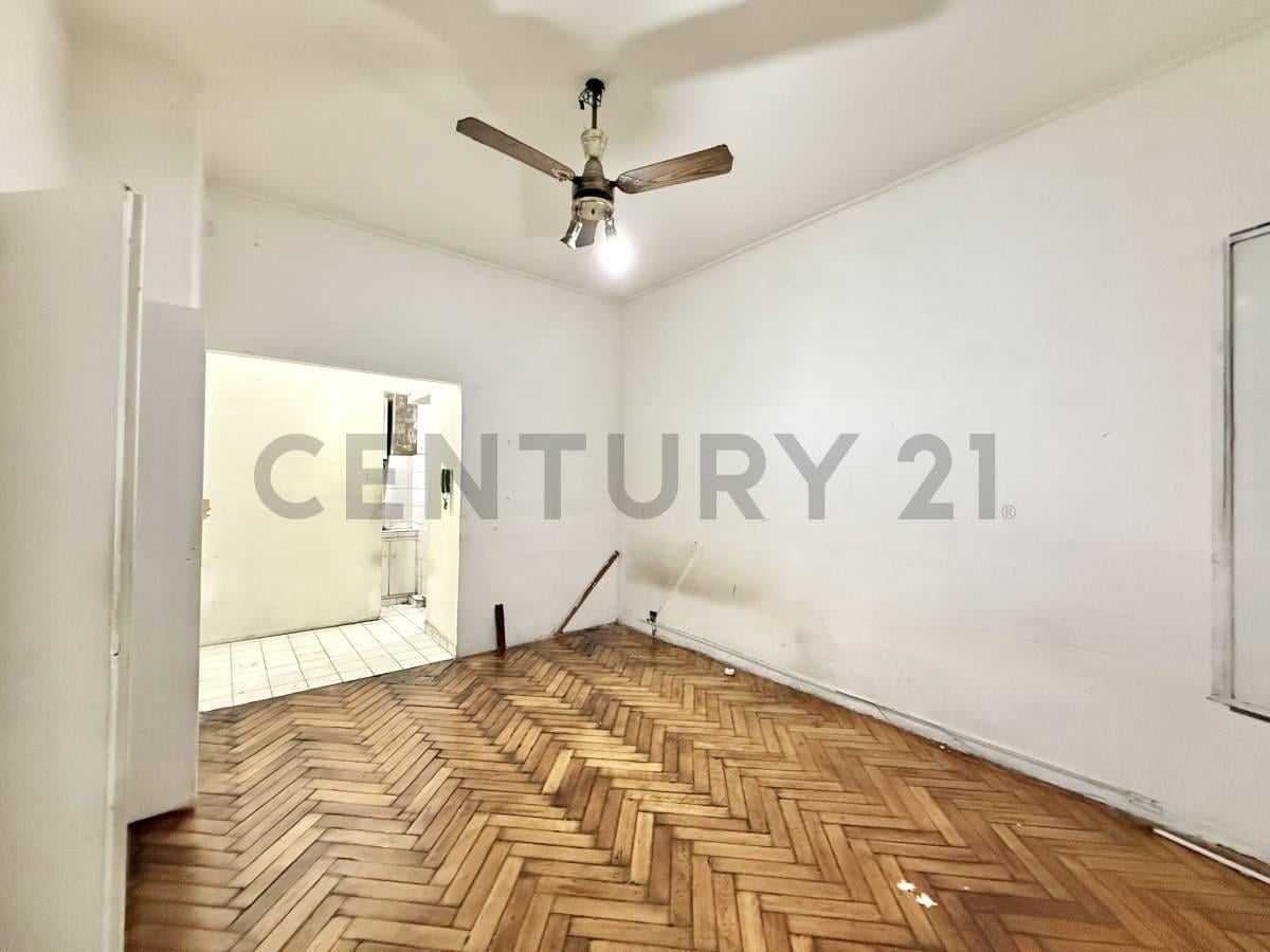 Foto de VENTA DEPARTAMENTO MONO - APTO PROFESIONAL EN TRIBUNALES, imagen 2