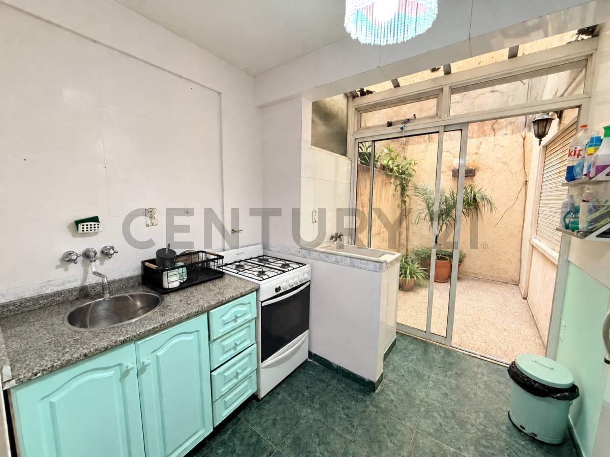 Foto de VENTA DEPARTAMENTO 2 AMB CON PATIO - PARQUE CHAS, imagen 4