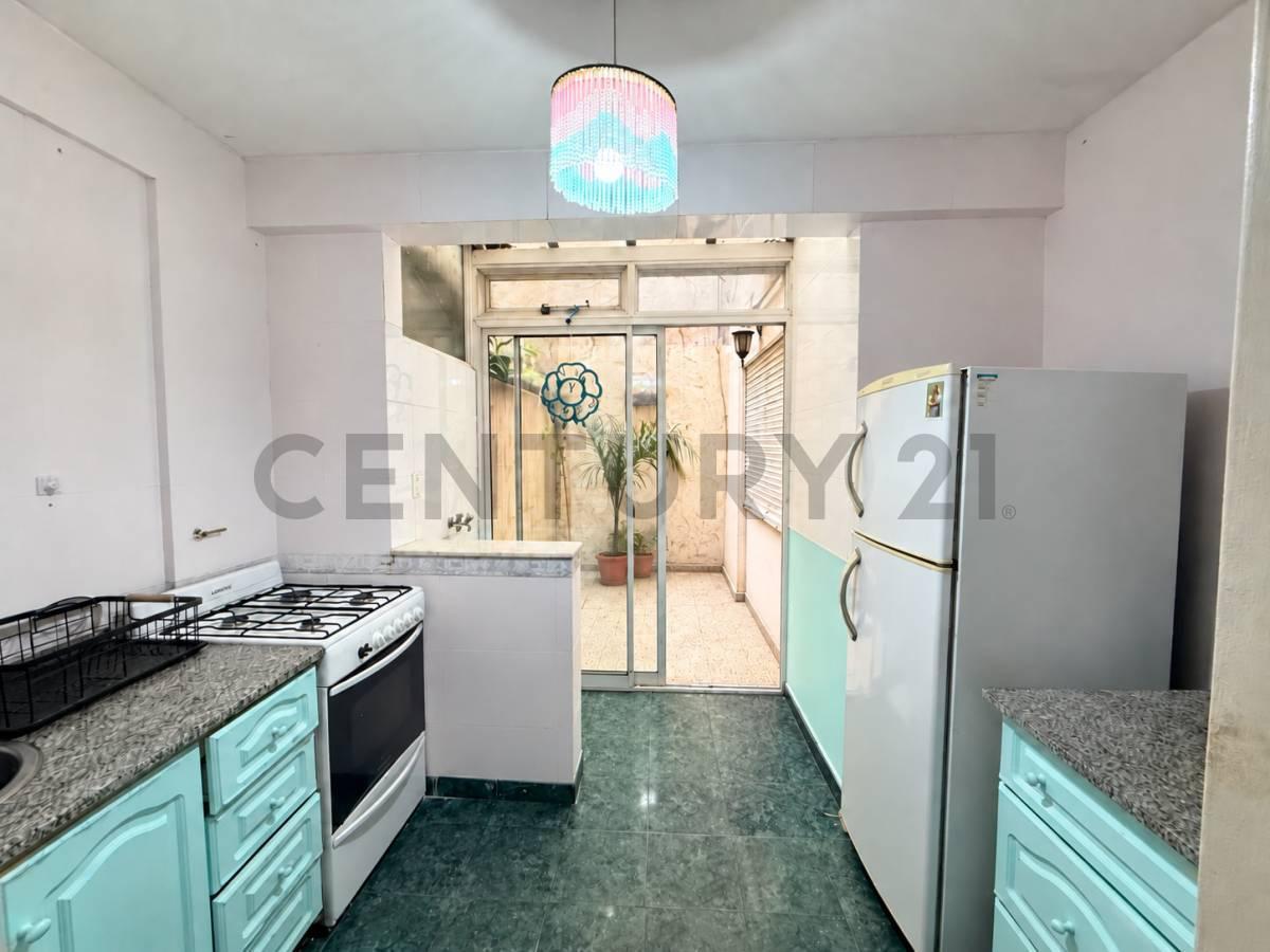 Foto de VENTA DEPARTAMENTO 2 AMB CON PATIO - PARQUE CHAS, imagen 5