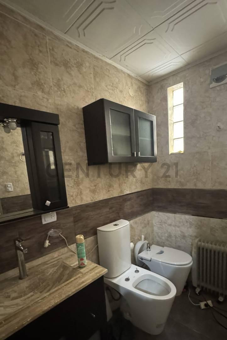 Foto de PH 5 ambientes con quincho y gran terraza de uso exclusivo – Almagro, imagen 5