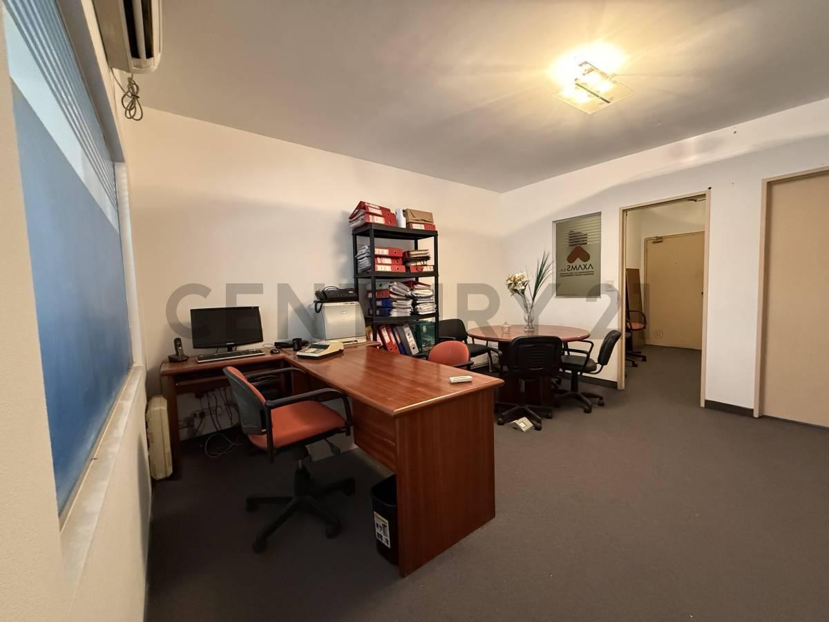 Foto de VENTA OFICINA 2 AMBIENTES EN MICROCENTRO CON COCINA, imagen 2
