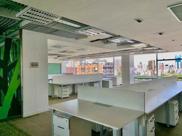 Muy buenas oficinas en excelente edificio corporativo