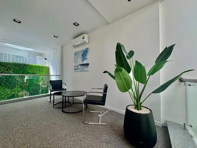 Edificio Comercial en Munro 5