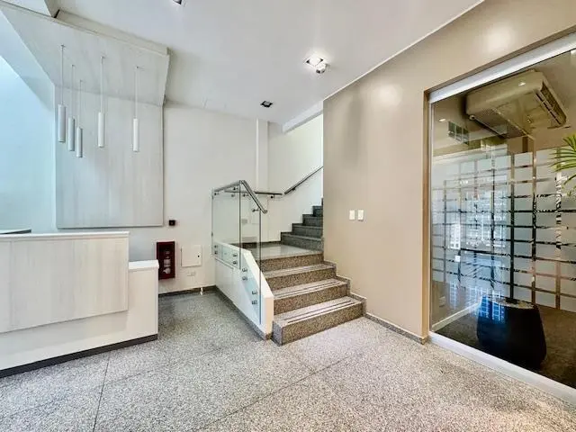 Edificio Comercial en Munro 3