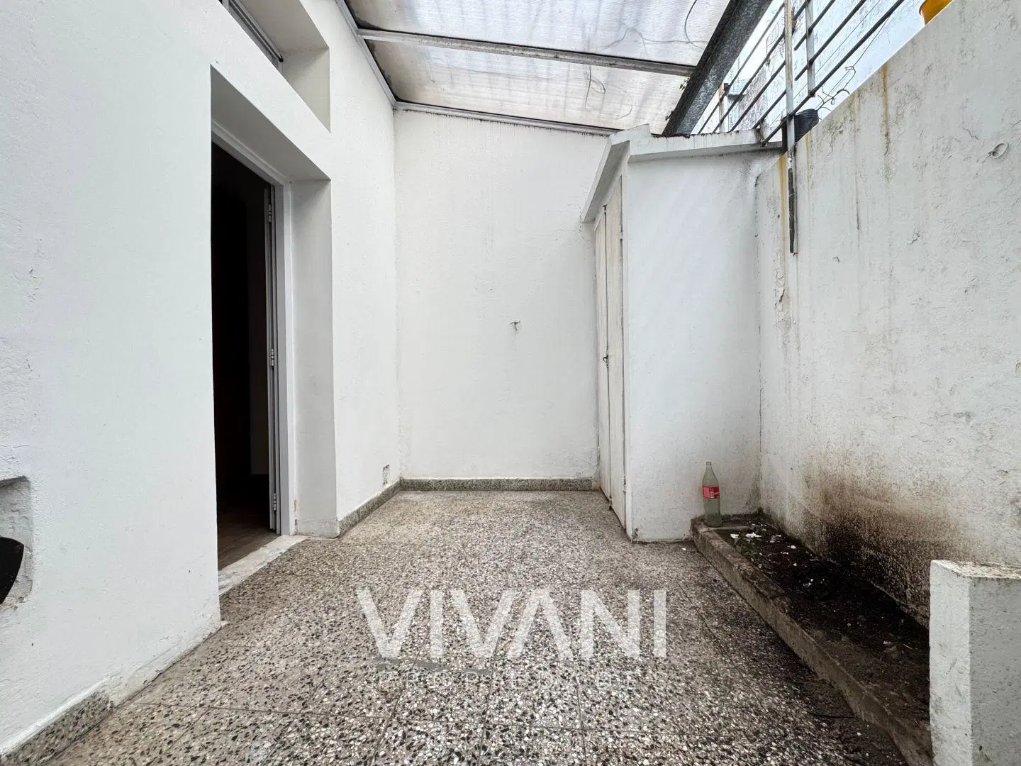 VENTA DE CASA- Calle 3 entre 66 y 67 2 dorm patio cochera 4