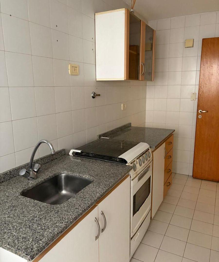 Foto de DEPARTAMENTO DE 1 AMBIENTE MODERNO CON COCINA INDEPENDIENTE Y LAVADERO, imagen 2