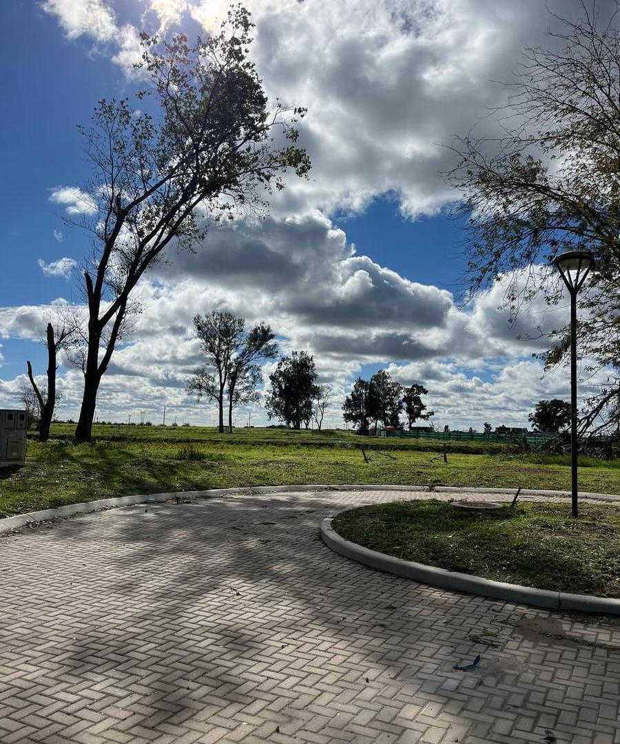 SANTA CLARA AL SUR - LOTE DE TERRENO, 785 m2 - FONDO LAGUNA
