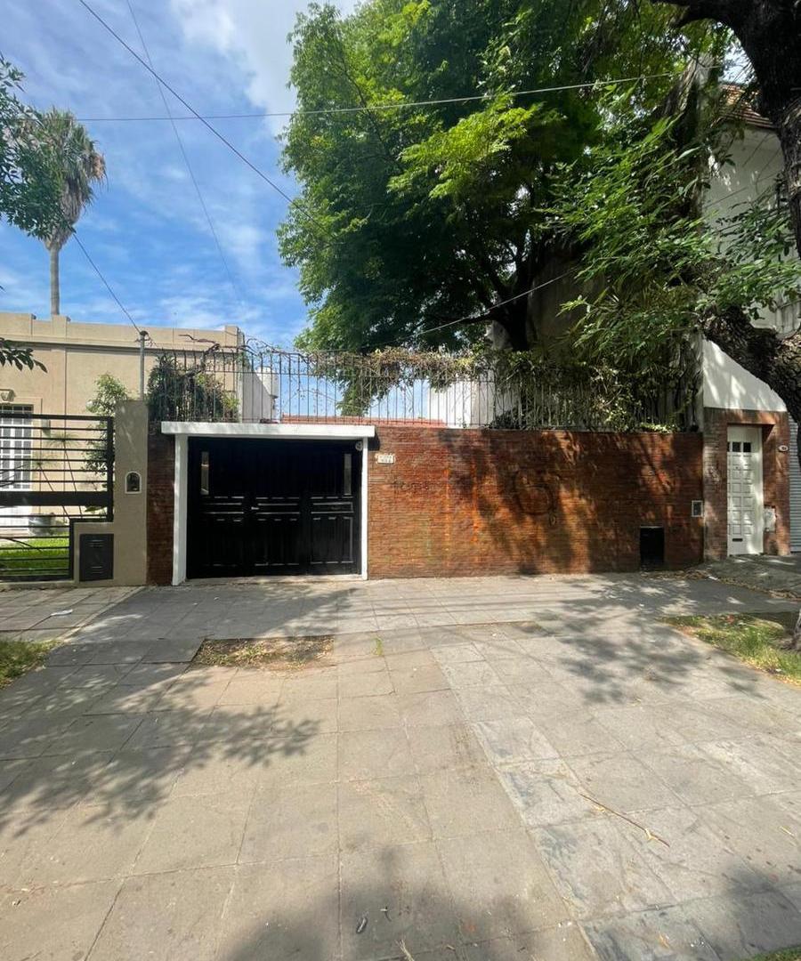 V. Stea 964, entre E. Perón y Condarco, Temperley Este - 3 AMB, JARDÍN, BUENA UBICACIÓN