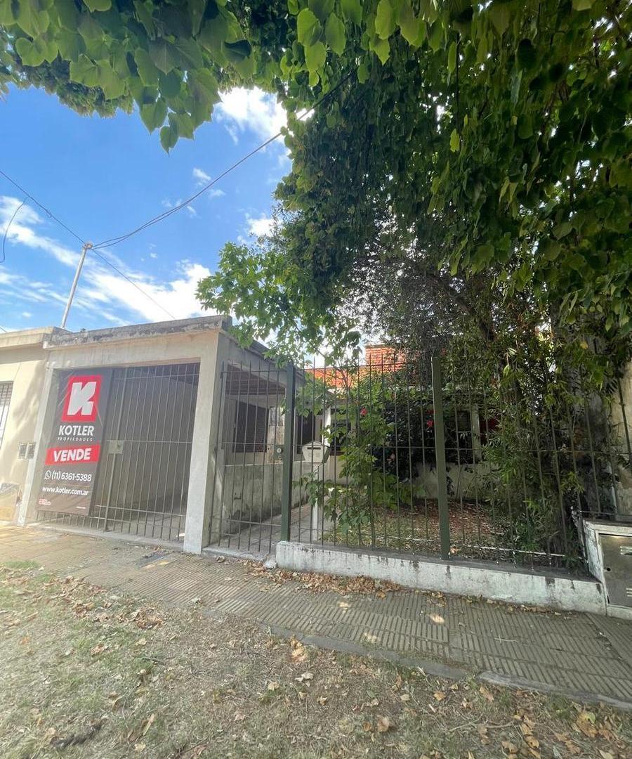 Lavalle al 1470, Temperley - CASA, 2 DRMS, AMPLIO LOTE 300m2