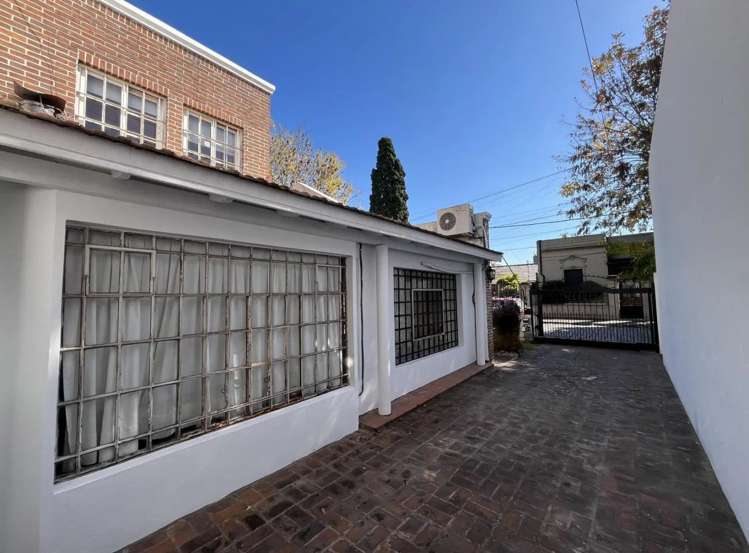 PICHINCHA 136, entre Guido y Suarez, Temperley Oeste - CHALET DE TRES DORMITORIOS SOBRE LOTE 496m2 4