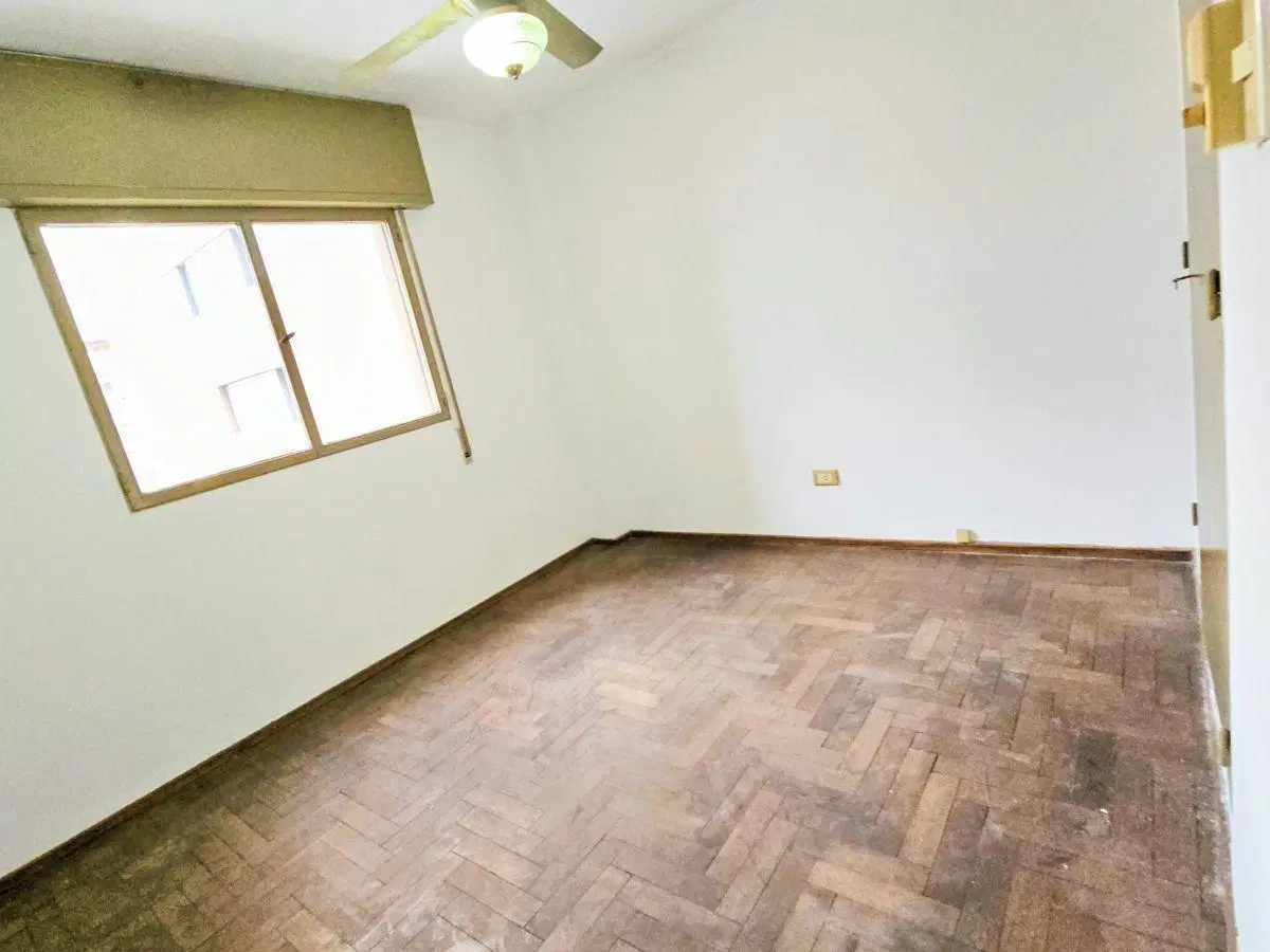 Departamento 2 dormitorios en venta en Alberdi 3