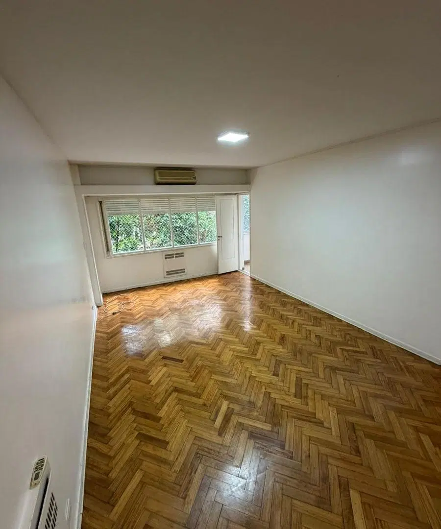 Departamento en Recoleta sobre calle Arenales 4
