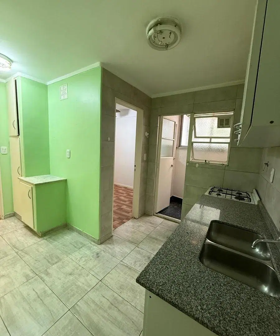 Departamento en Recoleta sobre calle Arenales 5