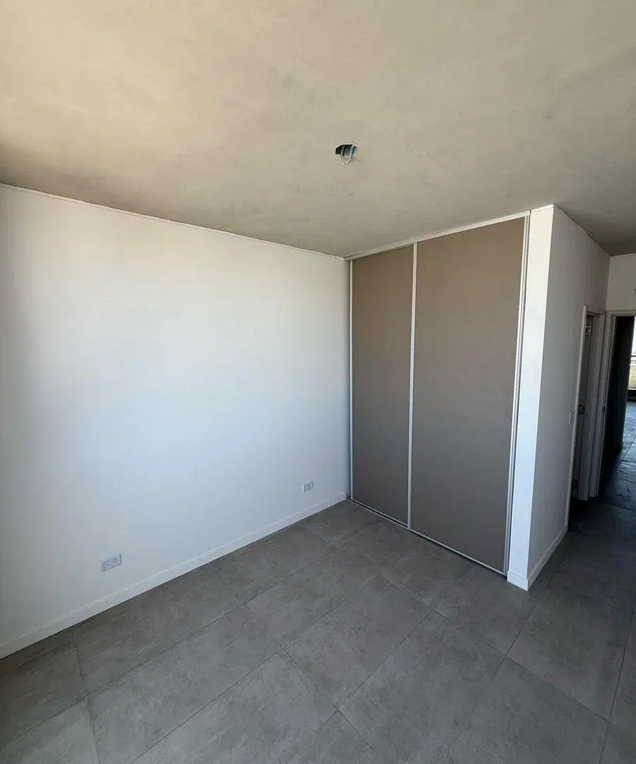 Departamento dos ambientes super amplio a estrenar super luminos con baño y toilette 4