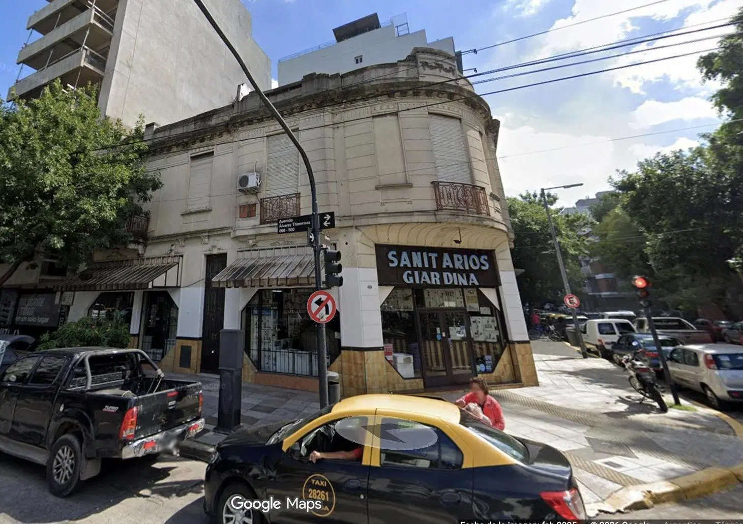 Terreno en venta en Av, alvarez thomas y olleros 2