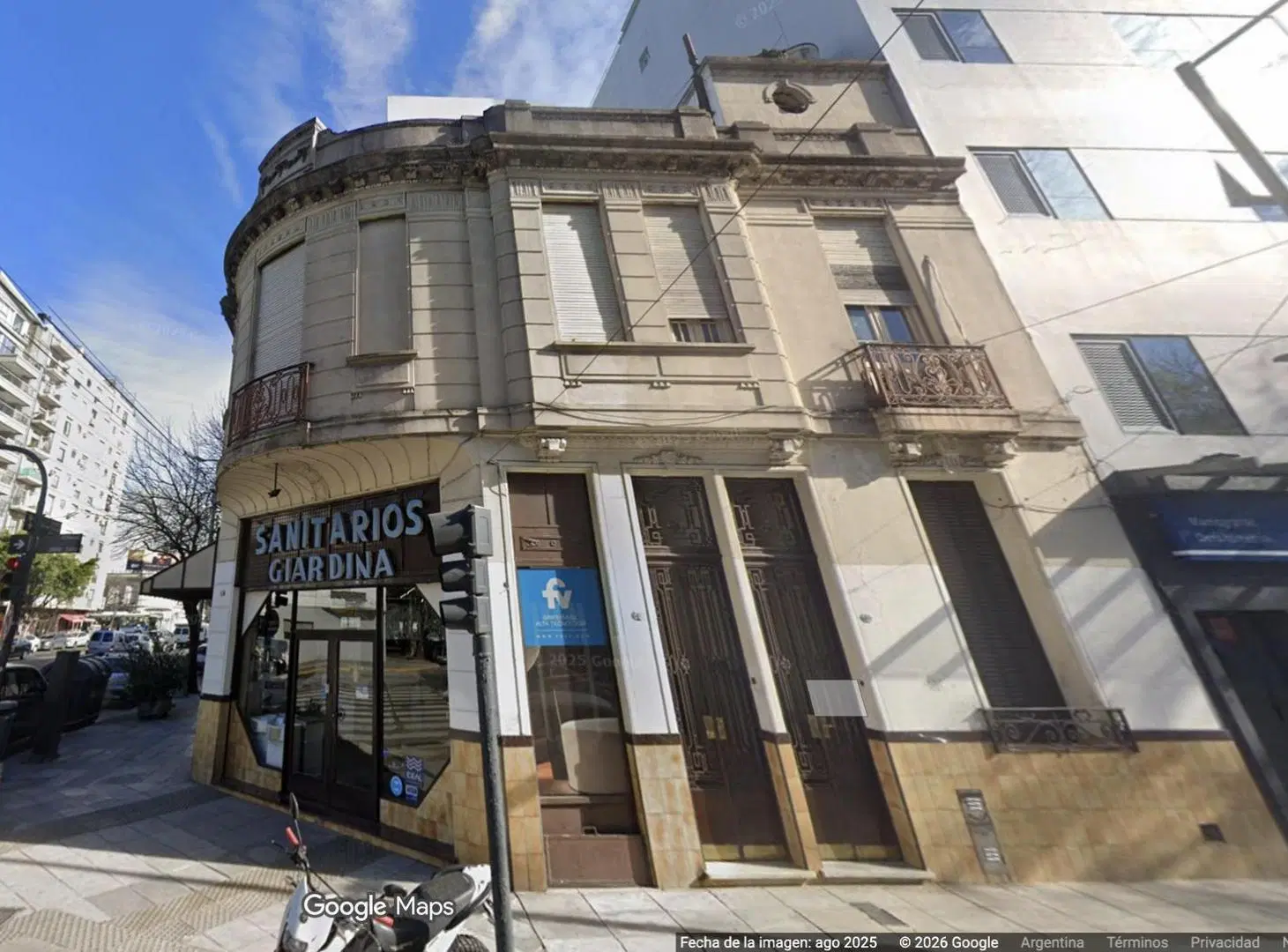 Terreno en venta en Av, alvarez thomas y olleros 1