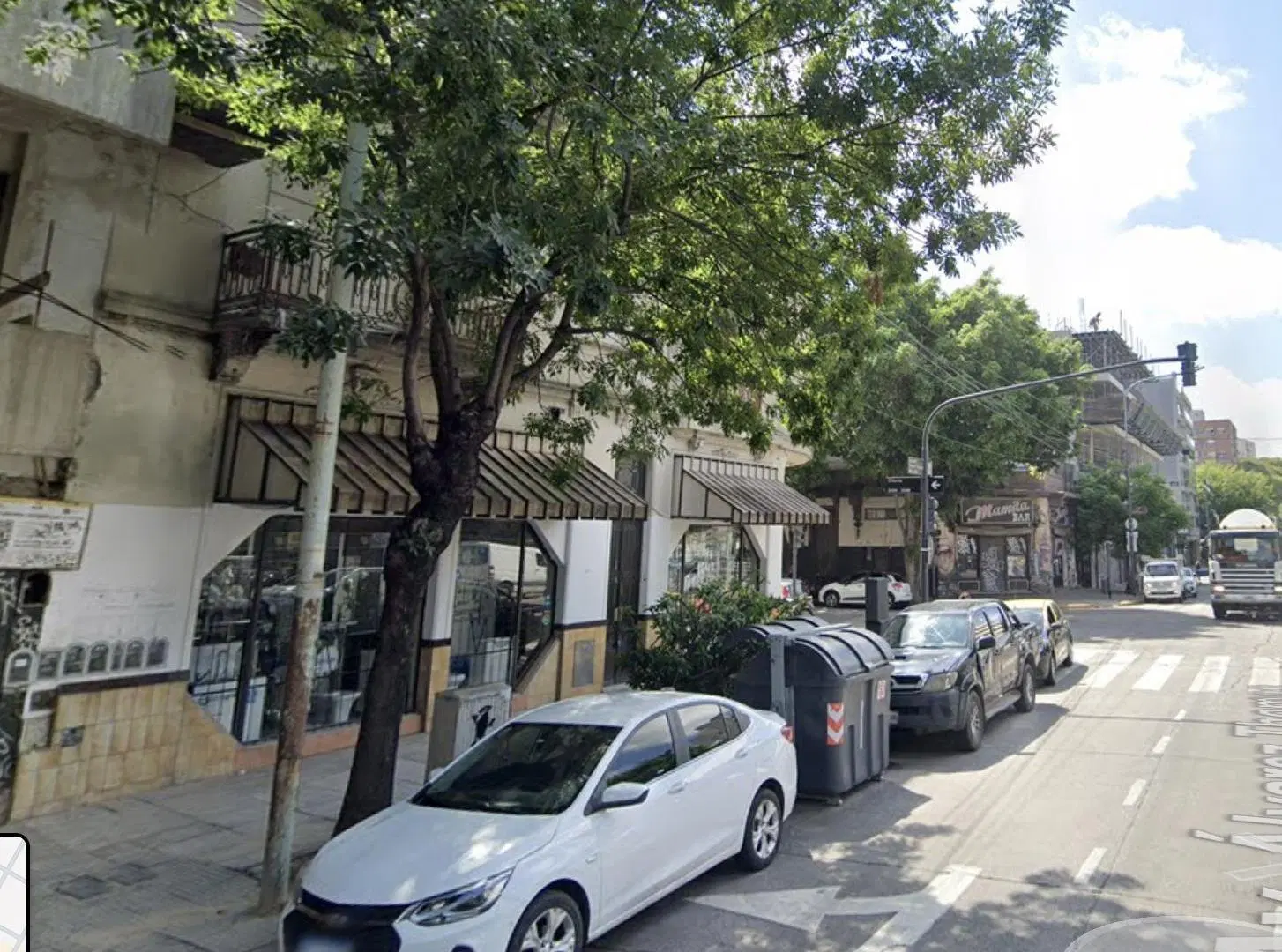 Terreno en venta en Av, alvarez thomas y olleros 3