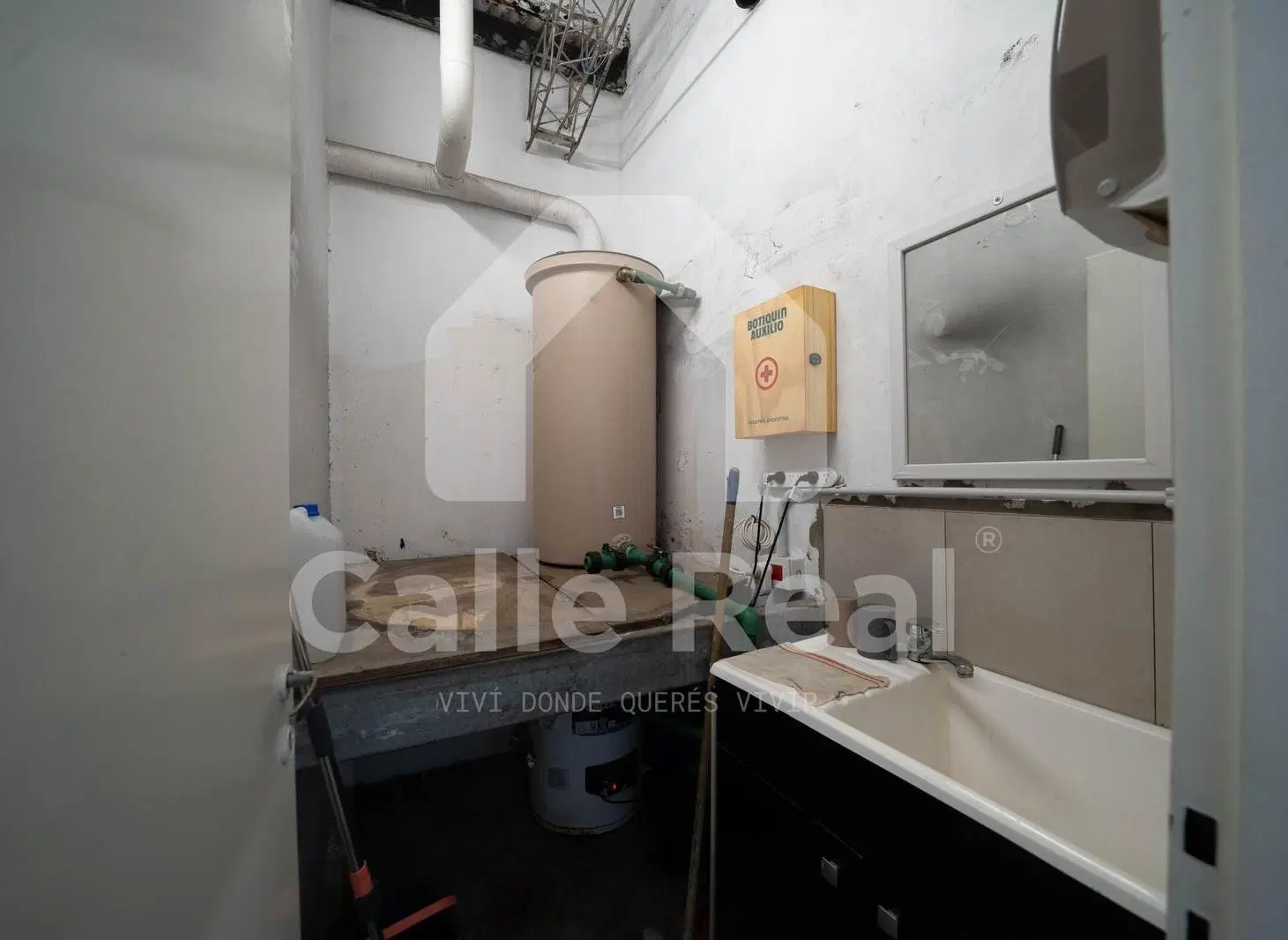 Deposito en Villa Santa Rita 770 MTS2 TRIPLE A 5