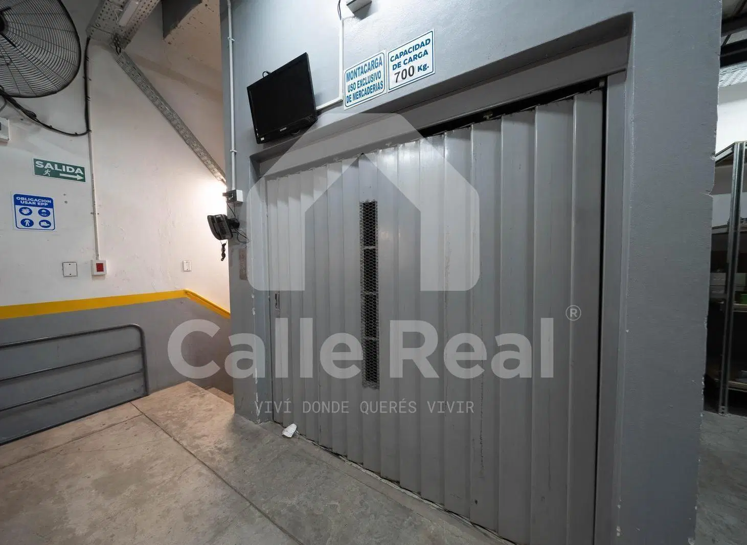 Deposito en Villa Santa Rita 770 MTS2 TRIPLE A 3