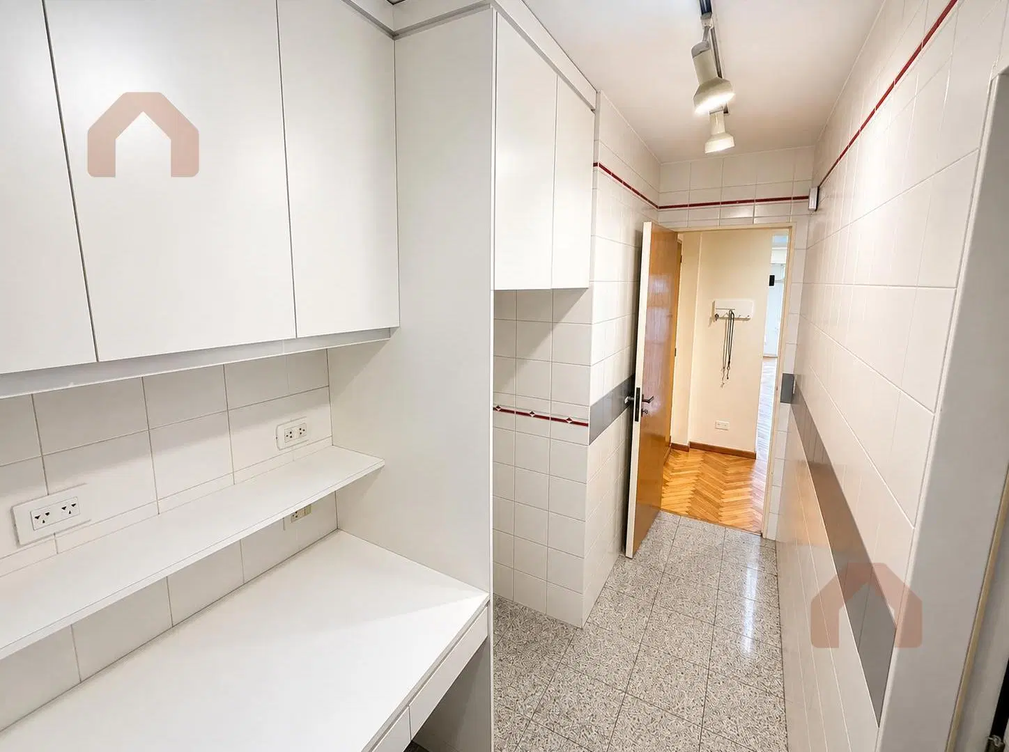 Departamento tres ambientes   dependencia en Alquiler en recoleta 8