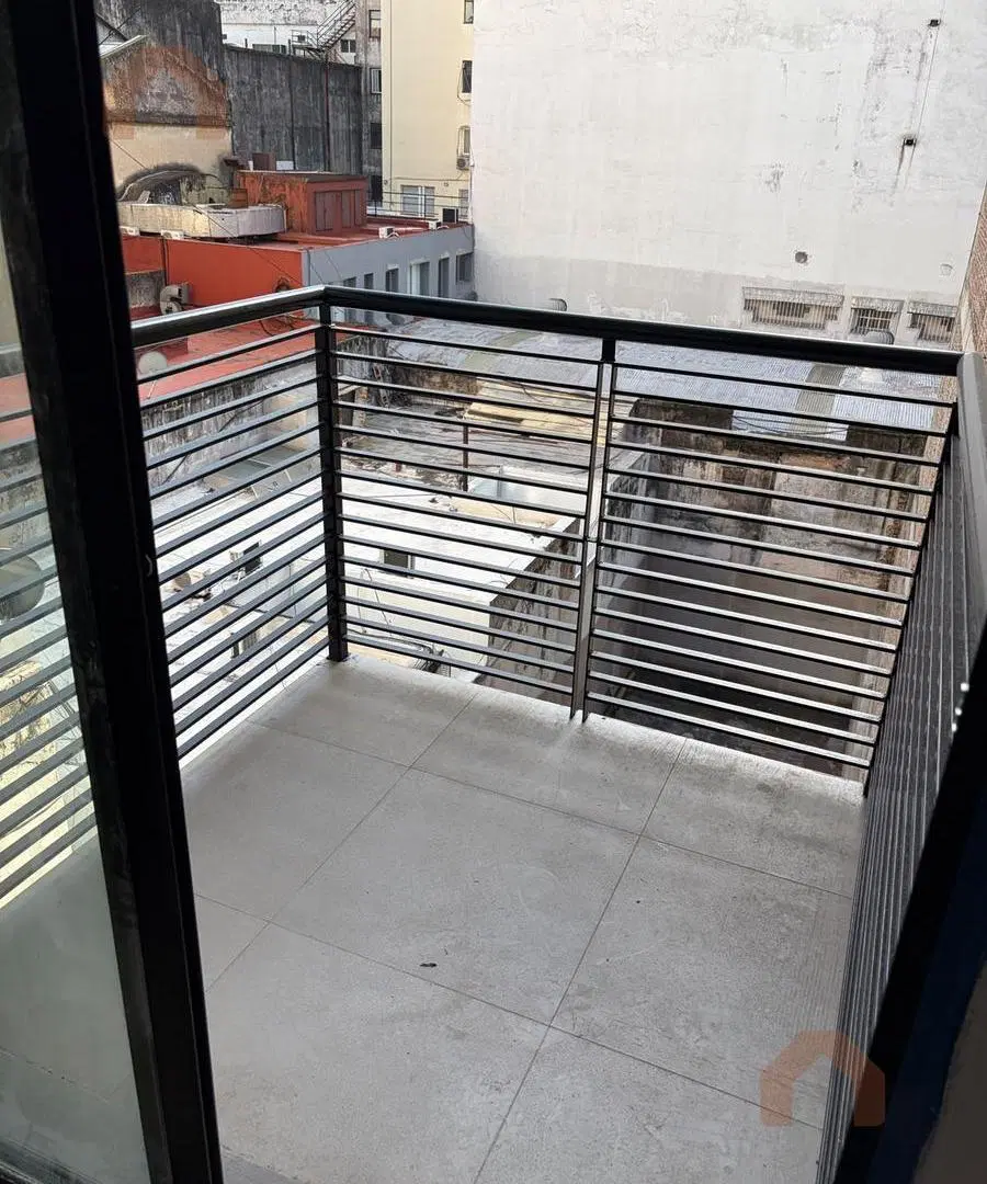 Departamento Monambiente en Venta en Microcentro con Cochera 8