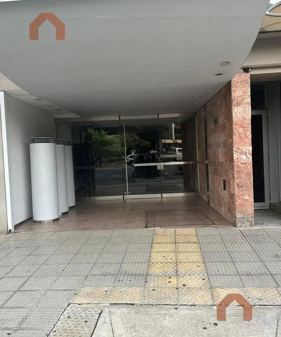 Departamento en alquiler sobre Libertador 3 DORMITORIOS amplia vista 5
