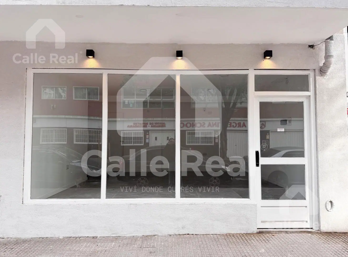 Local en Chacarita con amplio Frente ideal cafeterias 4