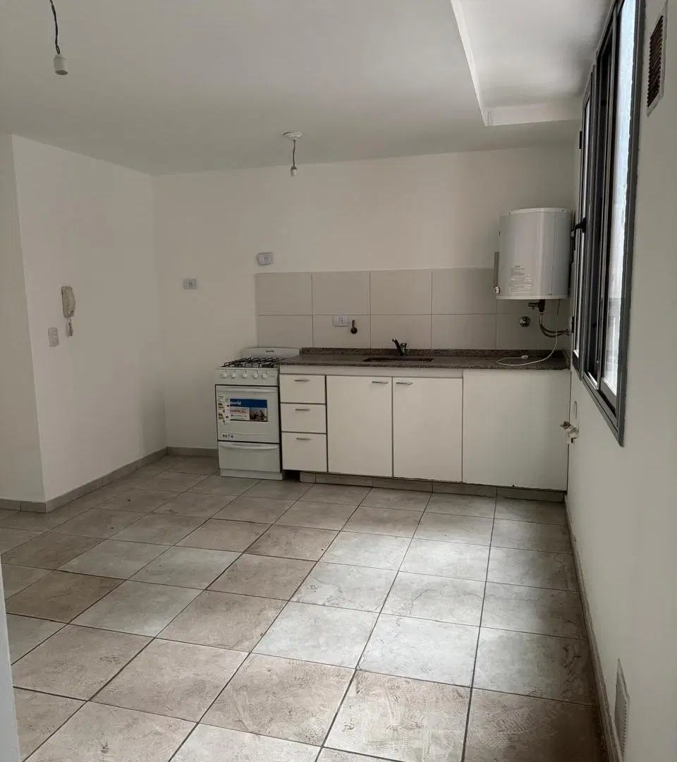 Departamento un dormitorio en alquiler Balcarce 346, Barrio Centro 5