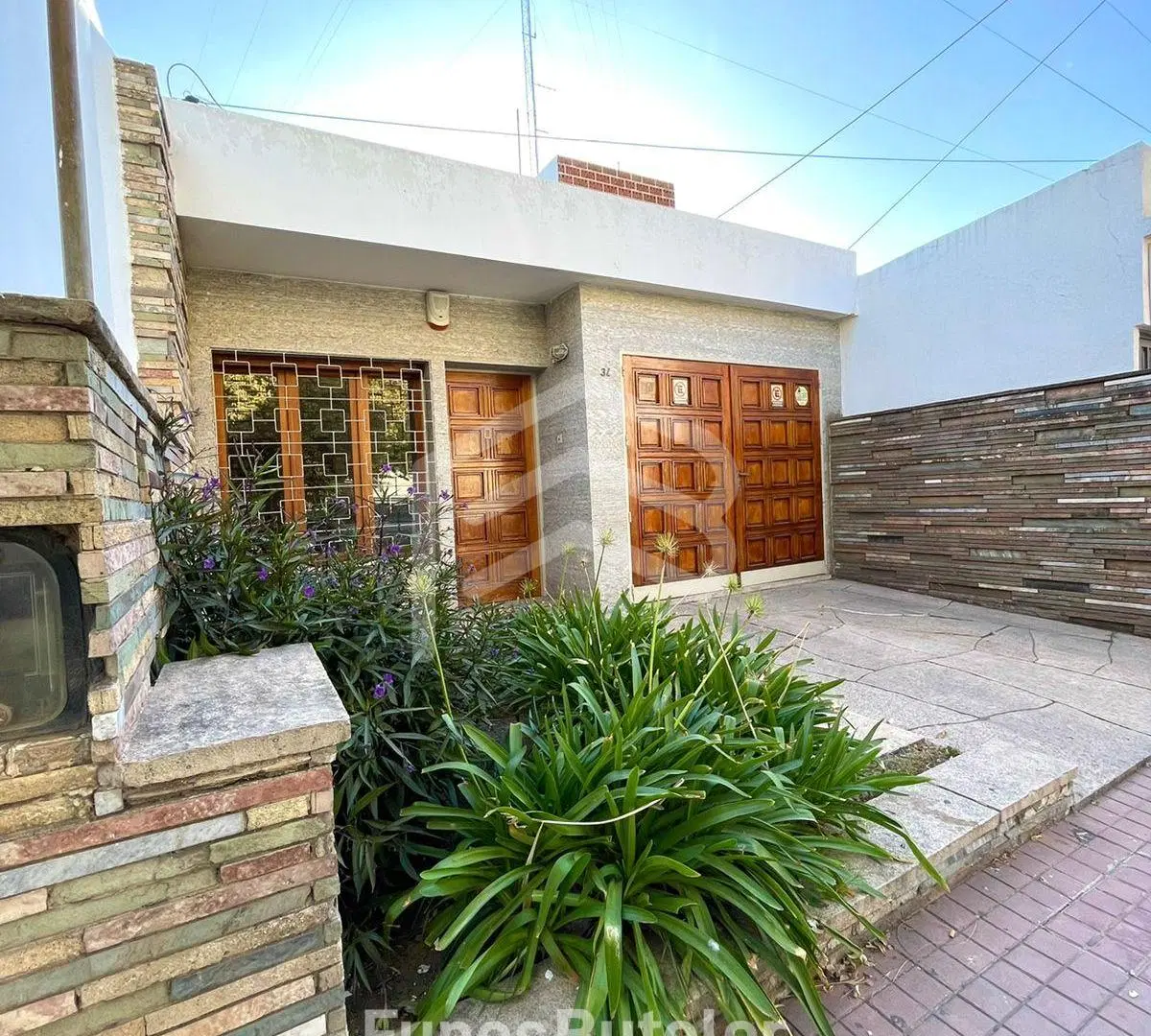 Venta Hermosa Casa Clasica En B ° Rogelio Martinez 3 Dorm. 1