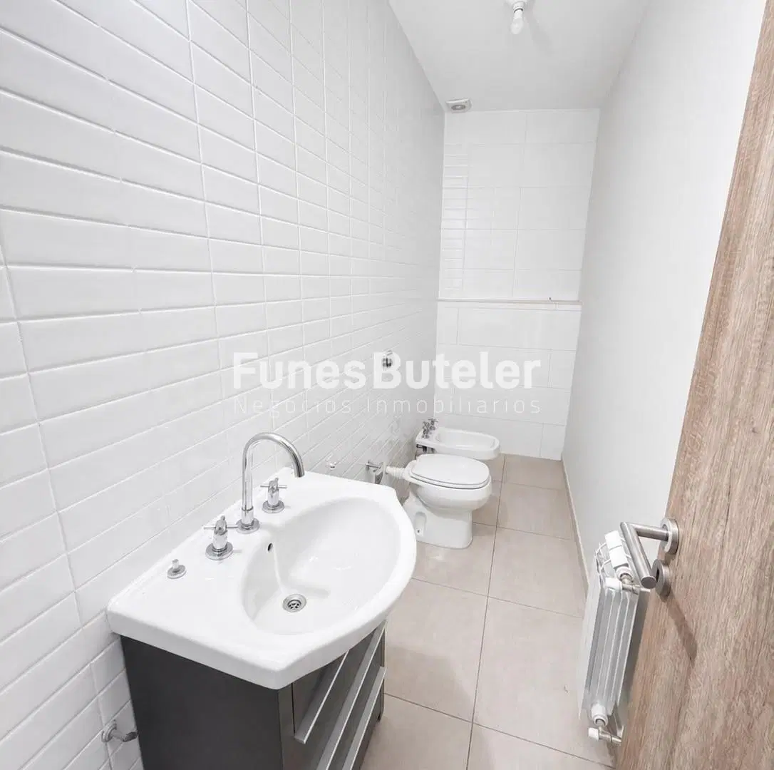Duplex de 3 dormitorios en Barrio Jardin 5