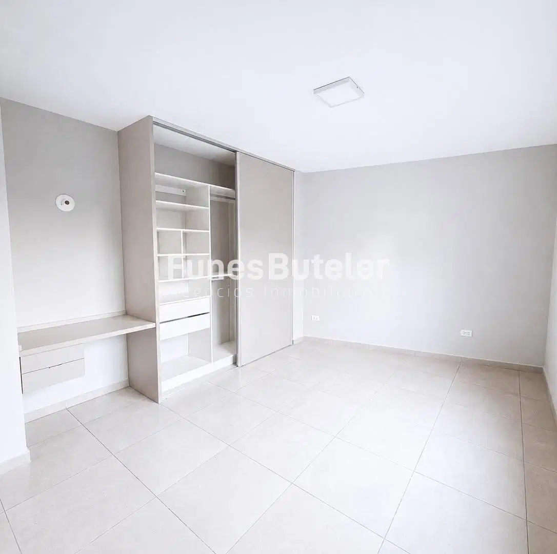 Duplex de 3 dormitorios en Barrio Jardin 3