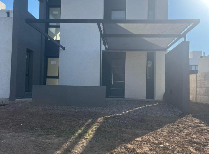 ALQUILO DUPLEX TRES DORMITORIOS DOCTA A ESTRENAR  1